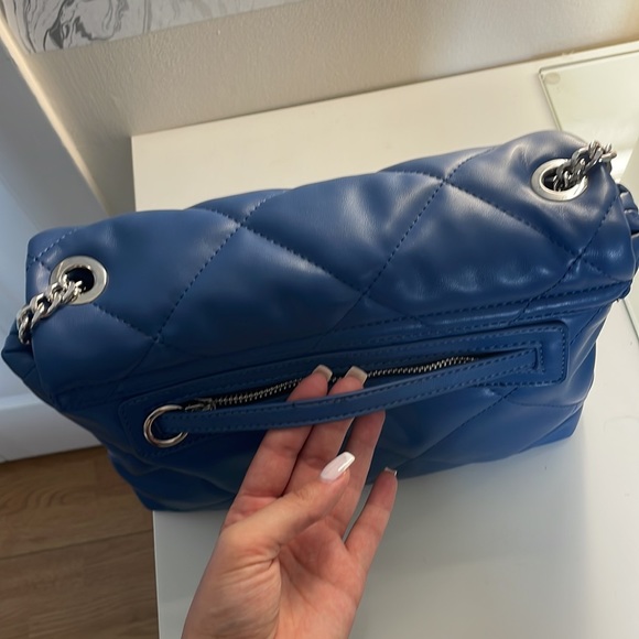 Double-chained shoulder bag - Picture 5 of 5